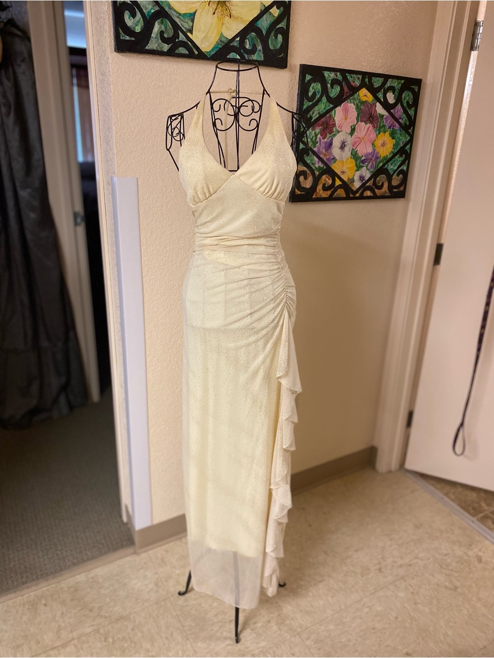Vintage City Triangles Cream Halter Ruched Maxi Dress with Side Ruffle